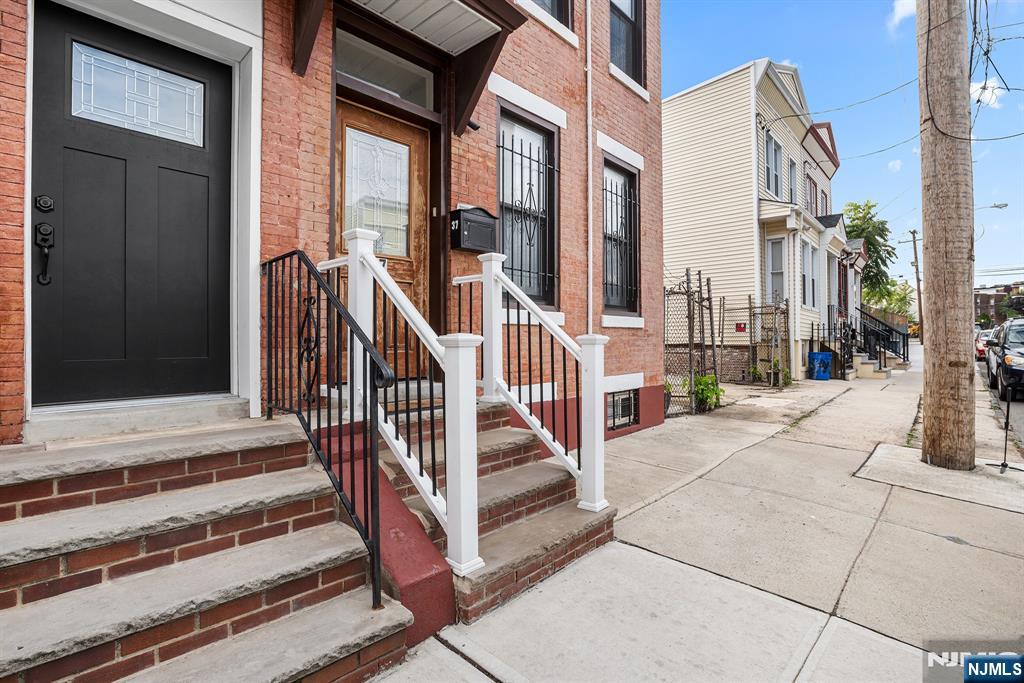 37 Emmet Street - Photo 3