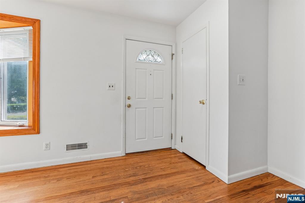 63 Susan Drive - Photo 4
