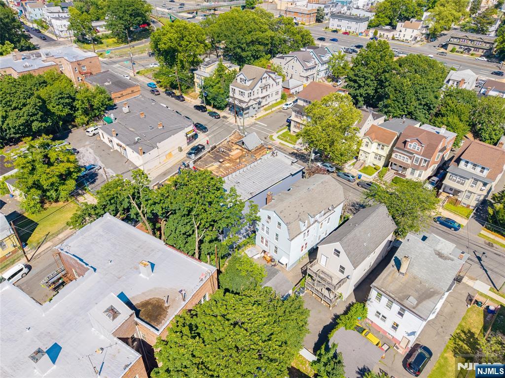 393 Myrtle Avenue - Photo 2