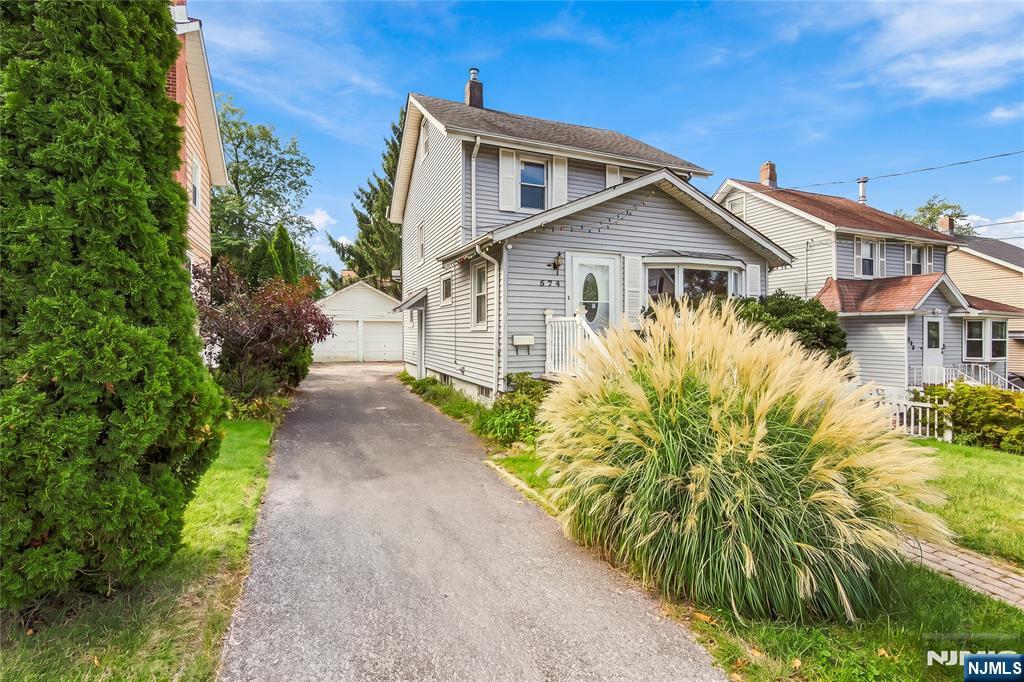 574 Tilden Avenue - Photo 2