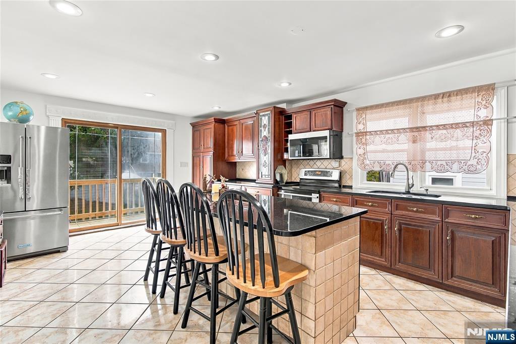 574 Tilden Avenue - Photo 5