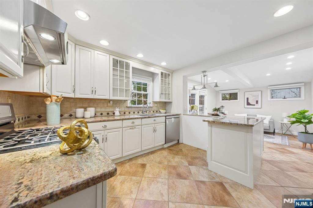 Photo 3 of Sale Pending at 36 Amelia Ave, Livingston, NJ 07039 | MLS# 26036139 | Listing updated on 2026-10-05