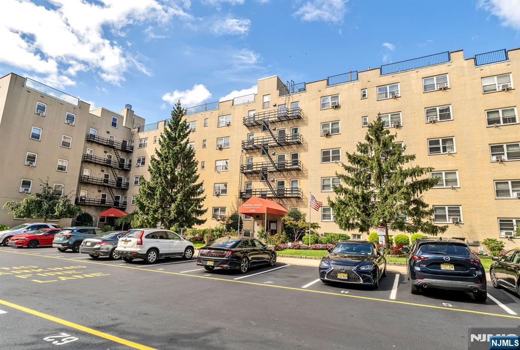 Photo 1 of Condo for sale at 2205 N Central #3F, Fort Lee, NJ 07024 | MLS# 26036142 | Listing updated on 2026-10-07