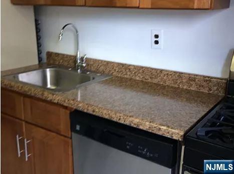 2205 N Central 3F - Photo 4