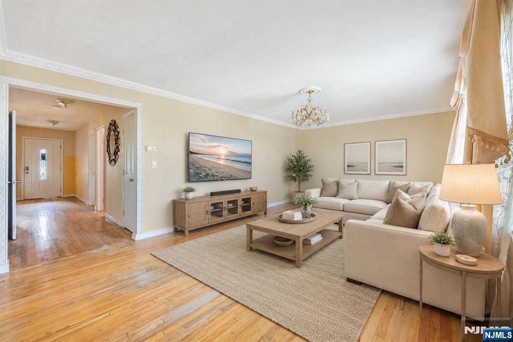 261 10th Street - Photo 4