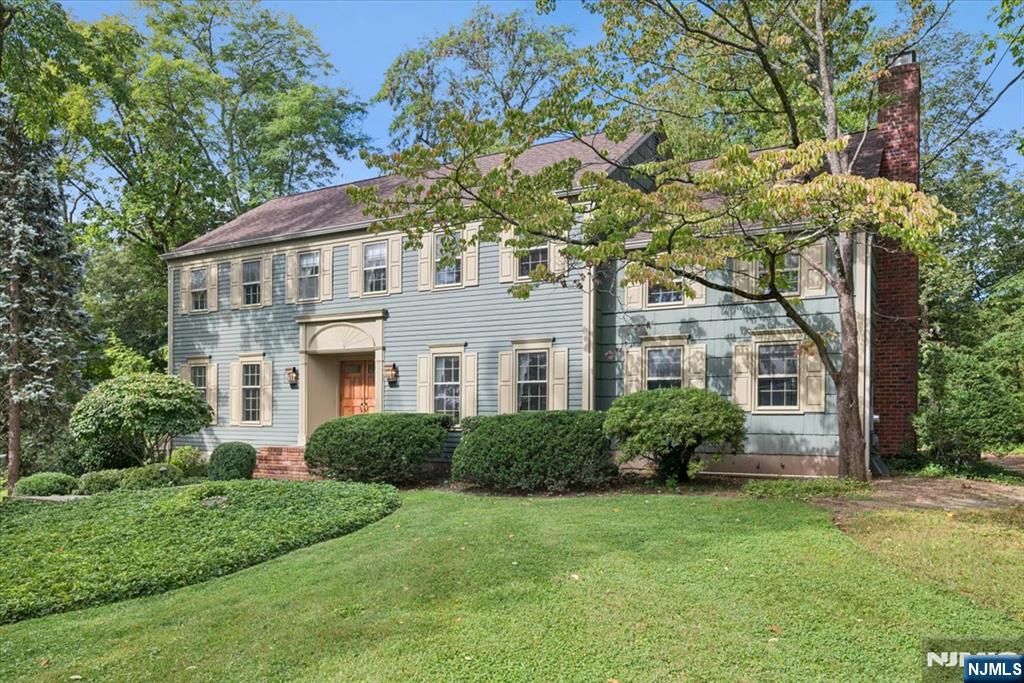 Photo 2 of Single family home for sale at 1 Ellyn Ct, Morris Township, NJ 07960 | MLS# 26036151 | Listing updated on 2026-10-04
