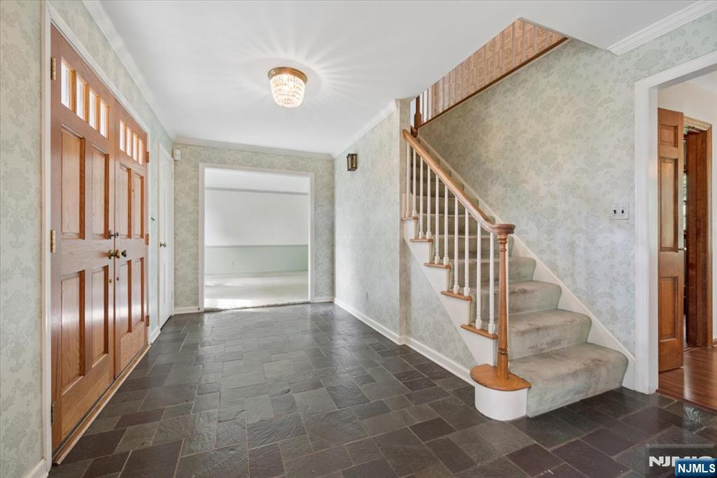 Photo 3 of Single family home for sale at 1 Ellyn Ct, Morris Township, NJ 07960 | MLS# 26036151 | Listing updated on 2026-10-04