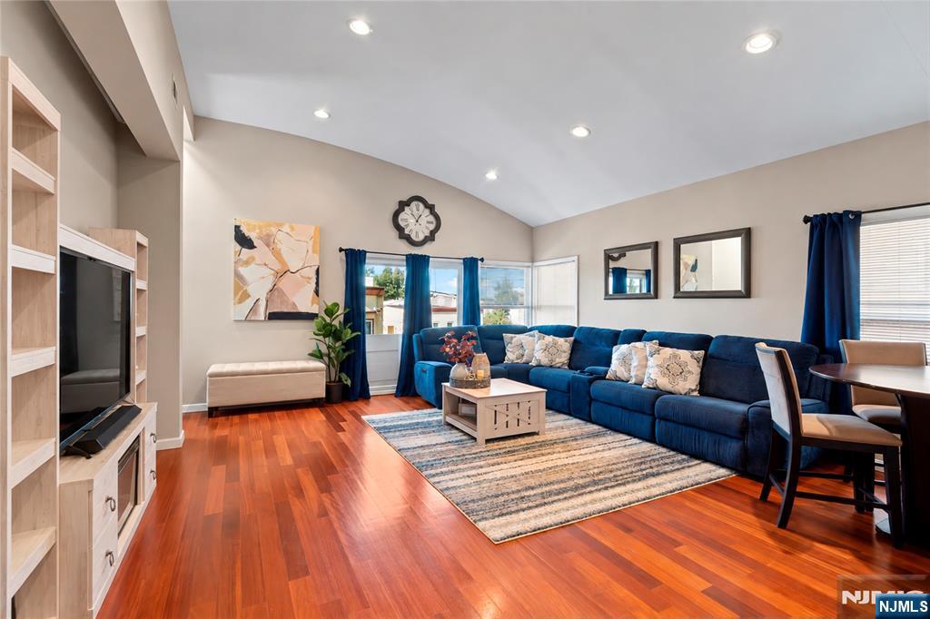 6300 Jefferson Street - Photo 2
