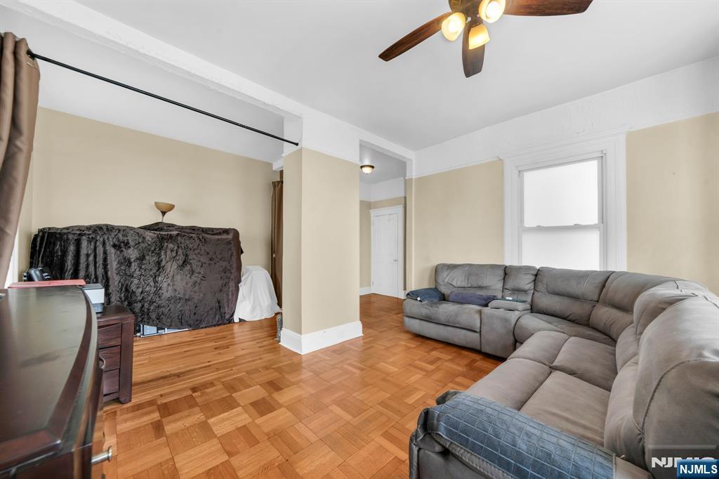 63 Montague Place - Photo 4