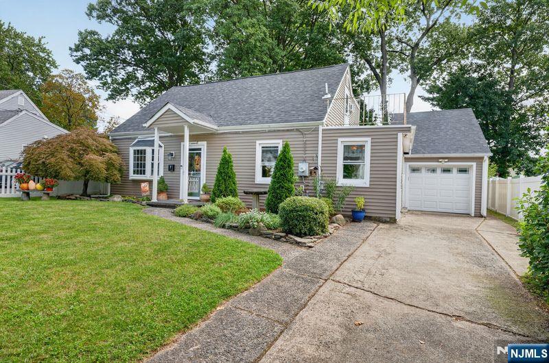 7 Henry Avenue - Photo 2