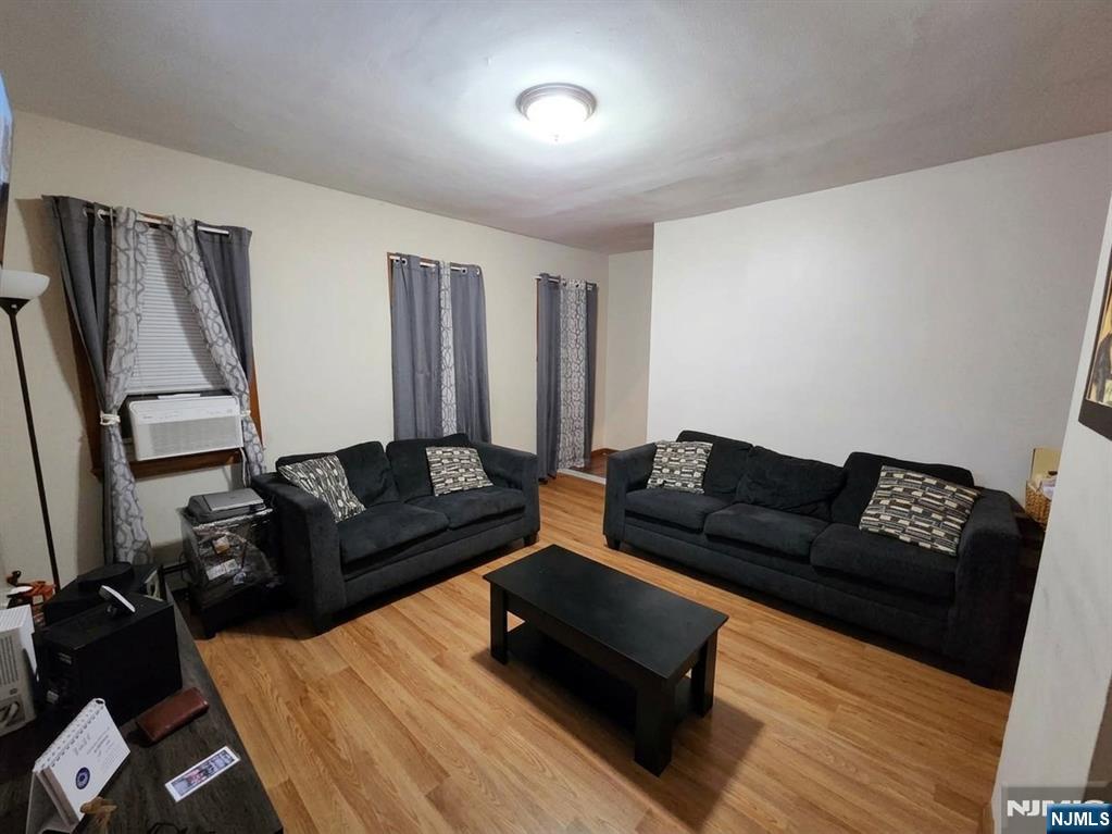 435 Washington Street 2nd floor - Photo 3