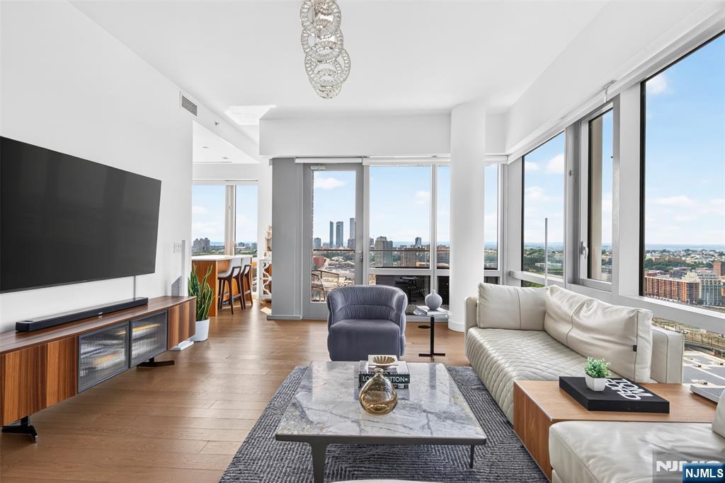 75 Park Lane 2801 - A - Photo 2