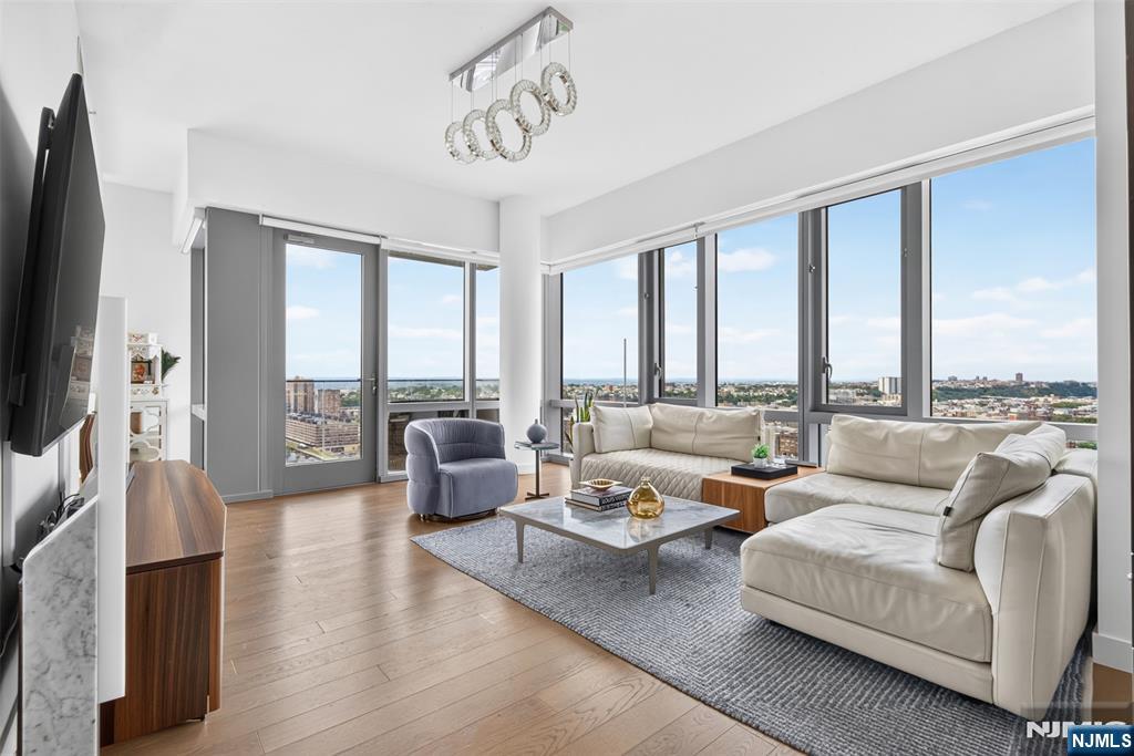 75 Park Lane 2801 - A - Photo 3