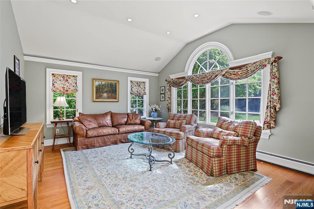 359 Lakeview Drive — photo 20