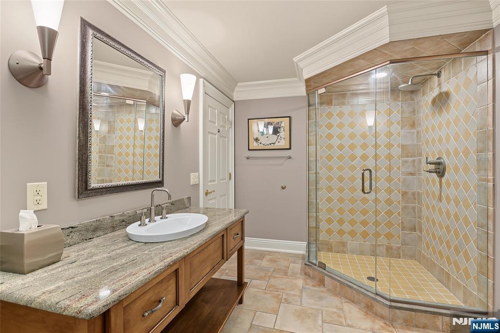 359 Lakeview Drive — photo 21