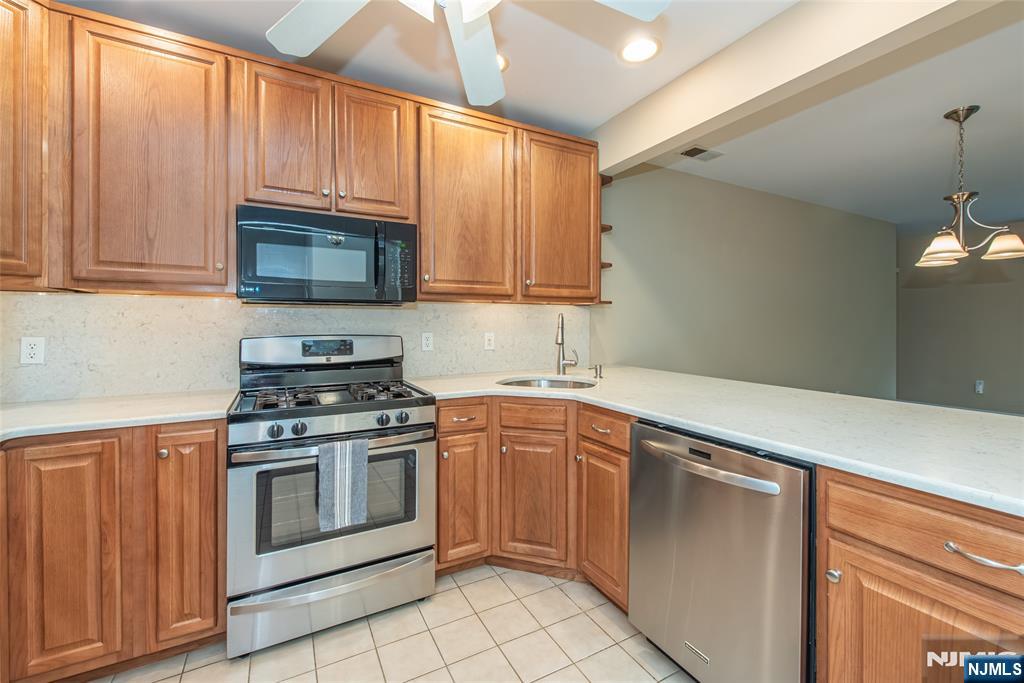 1115 Hamilton Drive - Photo 3