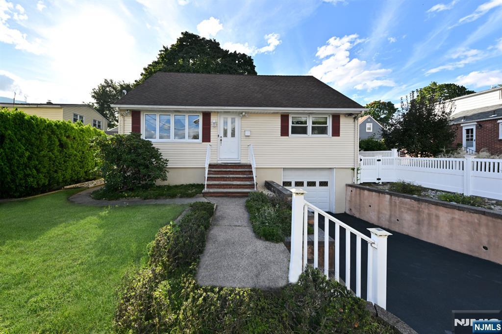 156 Clinton Street - Photo 1