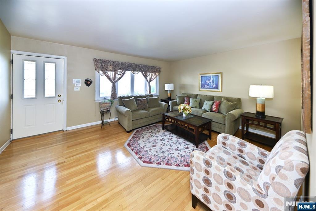 156 Clinton Street - Photo 3