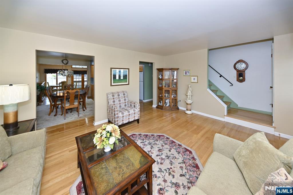 156 Clinton Street - Photo 4