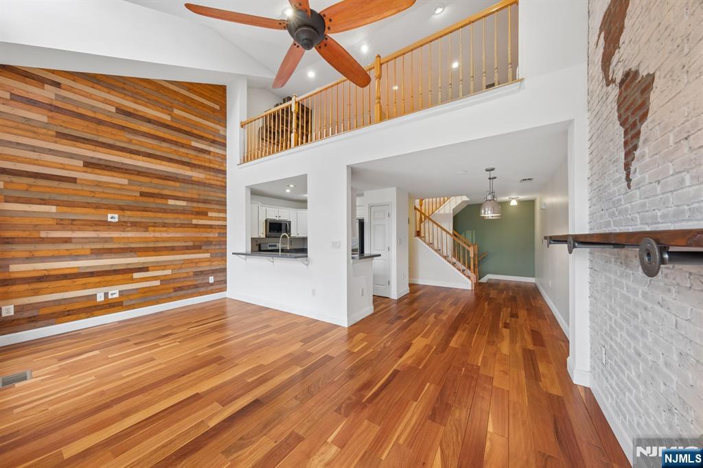 135 Riverwalk Way - Photo 4