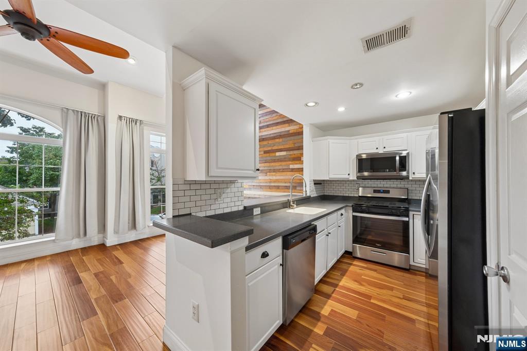 135 Riverwalk Way - Photo 5