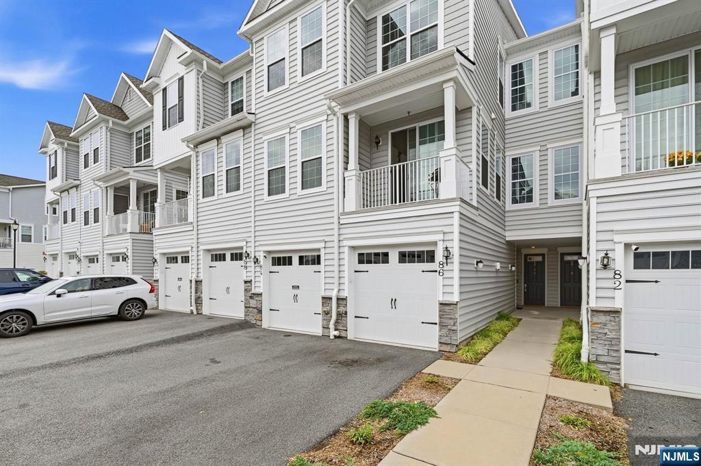 84 Aspen Drive - Photo 1