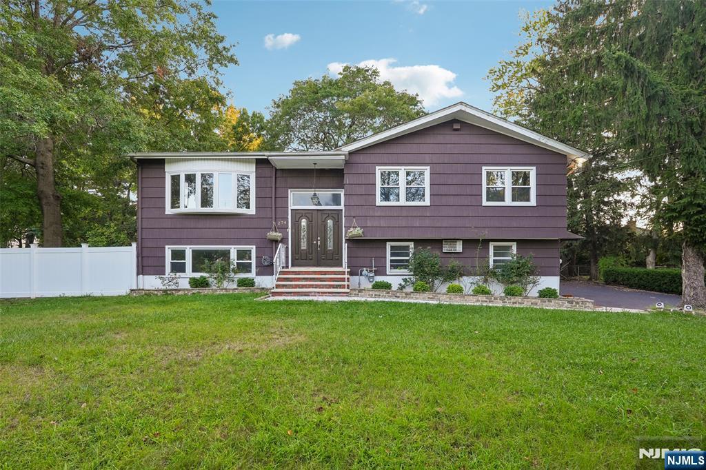 274 Oradell Avenue - Photo 1