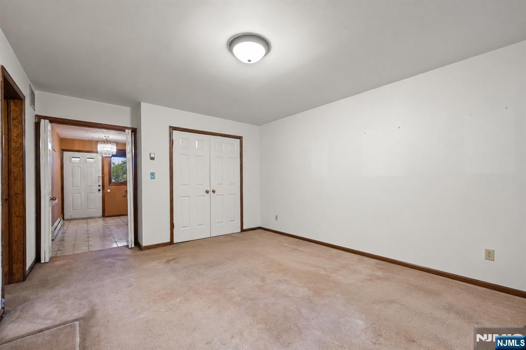 140 Allwood Road E - Photo 3