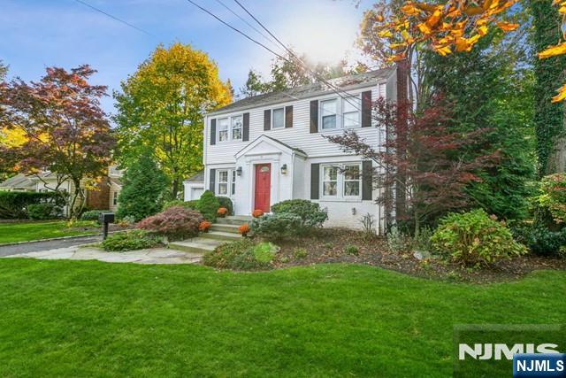 Photo 2 of Single family home for sale at 86 Windsor Rd, Tenafly, NJ 07670 | MLS# 26036216 | Listing updated on 2026-10-08