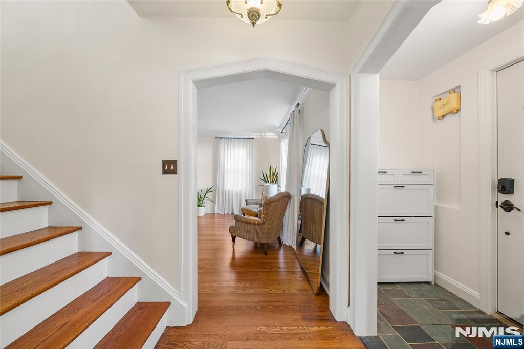 86 Windsor Road - Photo 5
