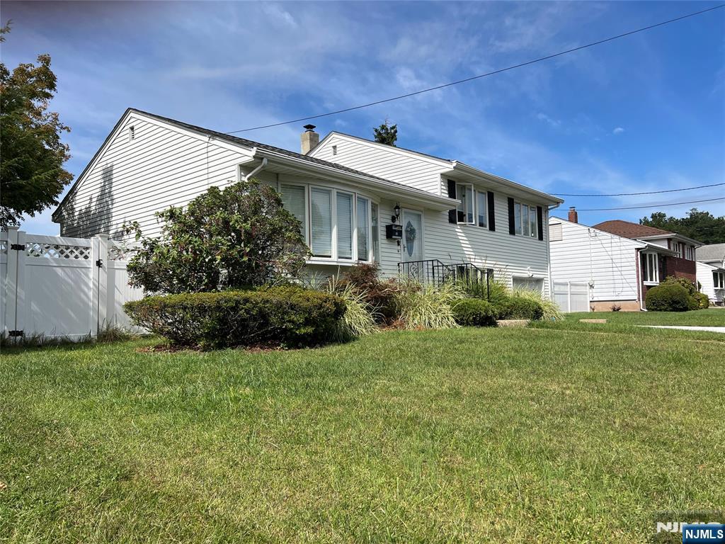 58 Harding Avenue - Photo 2