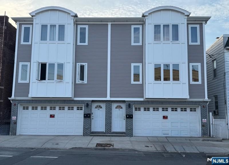 560 11th Street - Photo 1