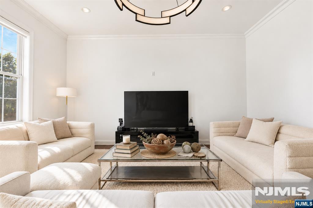 18 Parkside Lane - Photo 3