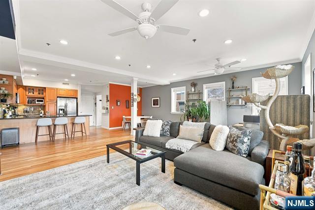 547 Bloomfield Street 4 - Photo 3