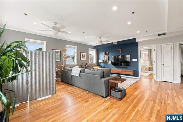 547 Bloomfield Street 4 - Photo 4