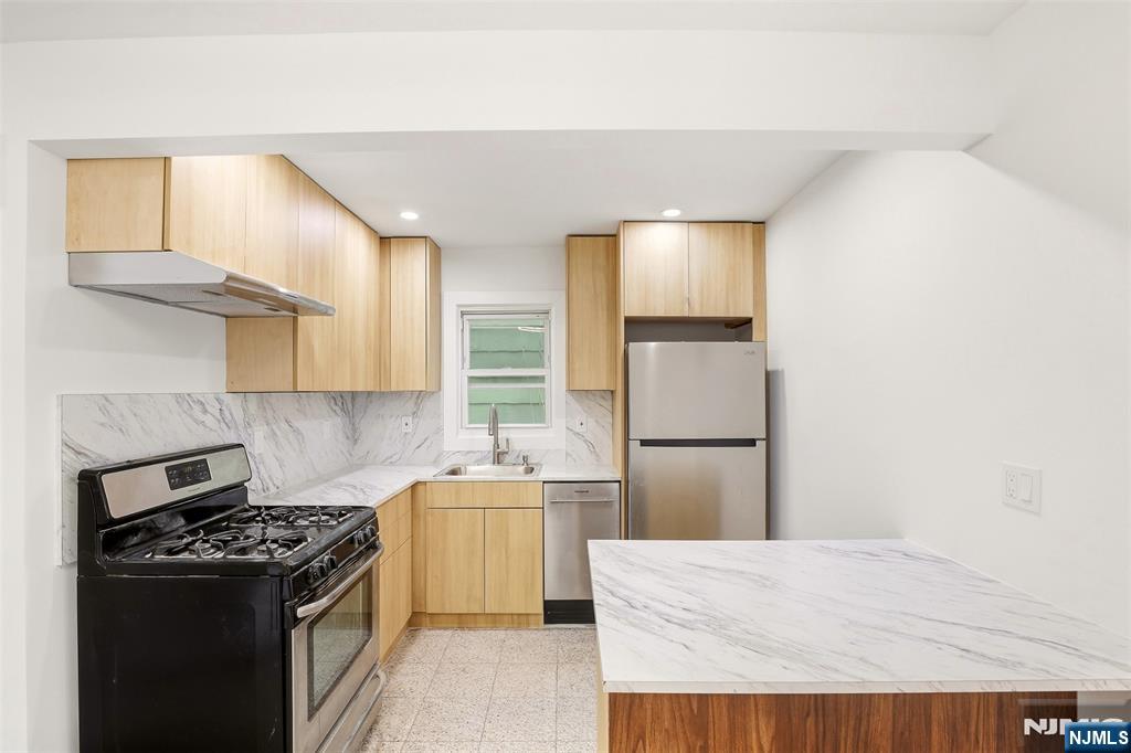 6107 Palisade Avenue 2A - Photo 2