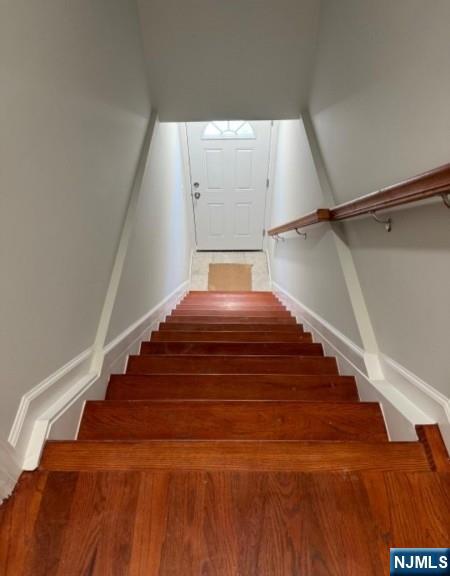 562 11th Street - Photo 3