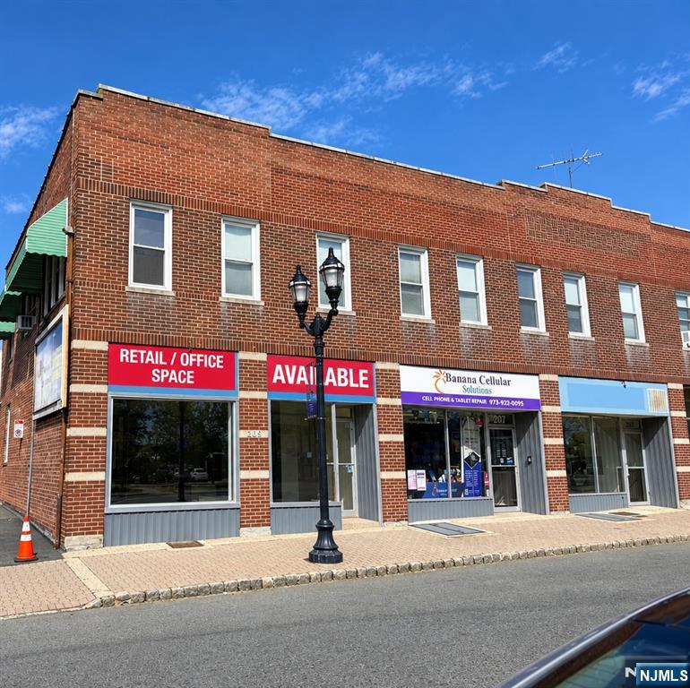 199 Franklin Avenue - Photo 1