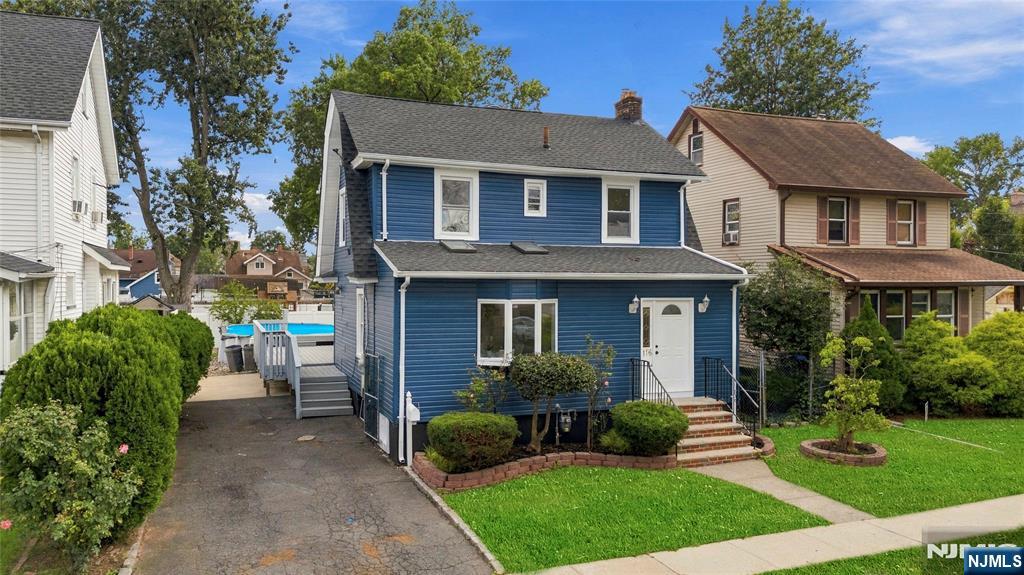 116 Webster Avenue - Photo 2