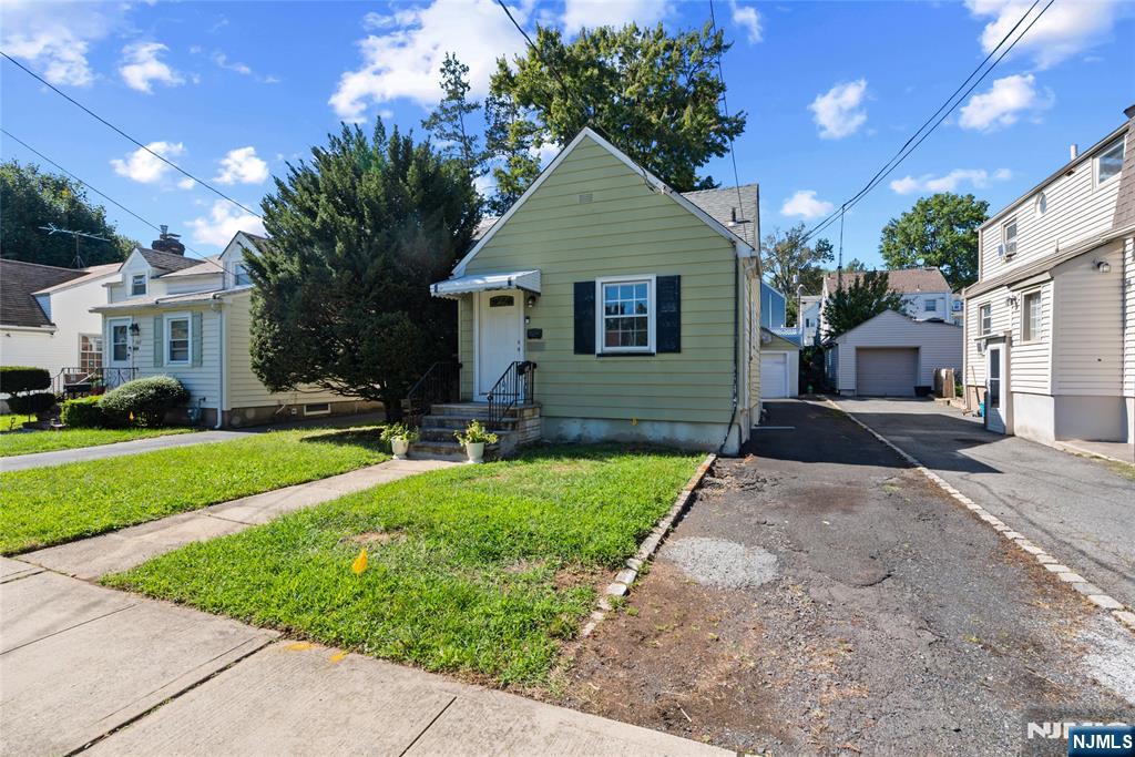 106 Summit Avenue - Photo 3