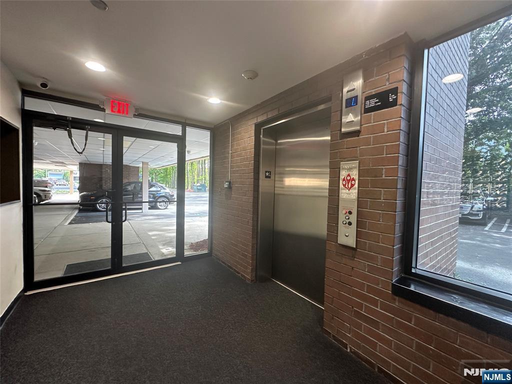 351 Evelyn Street - Photo 3