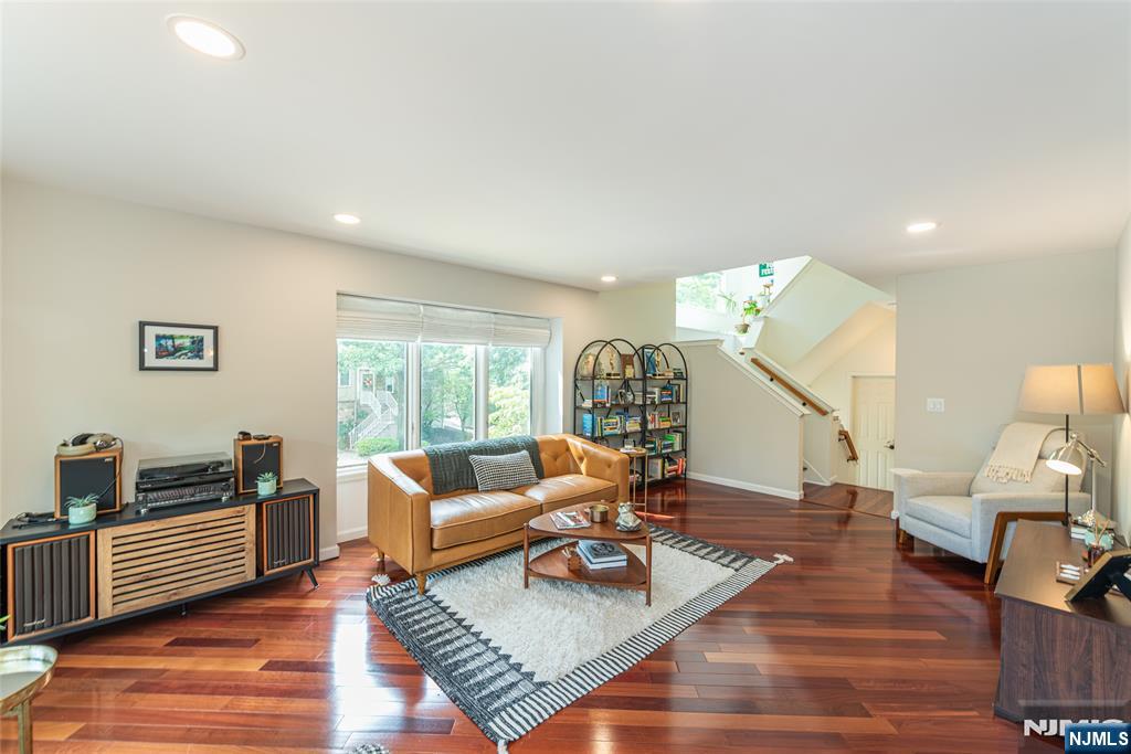 149 Clarken - Photo 2