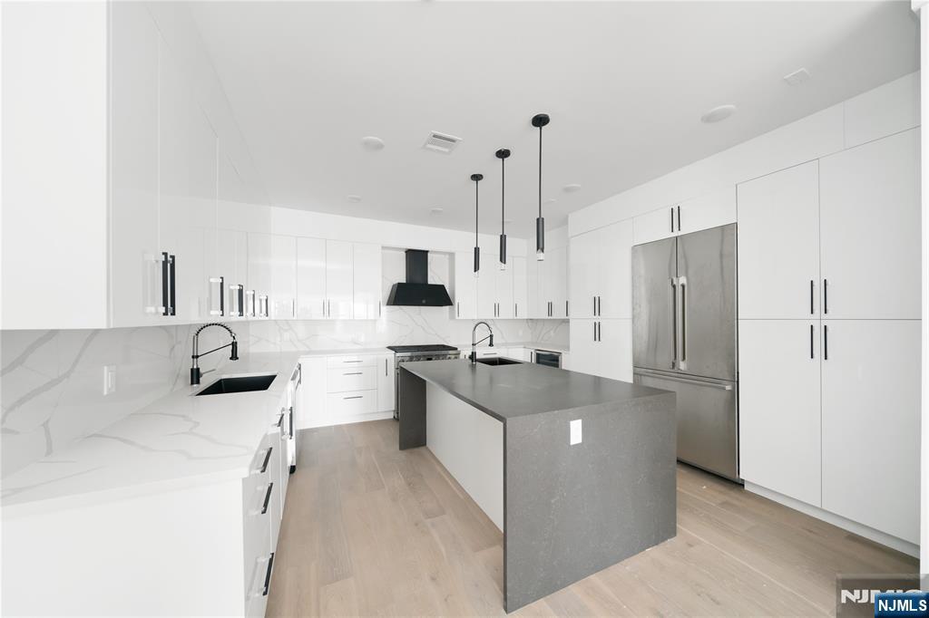 728 Undercliff Avenue - Photo 5