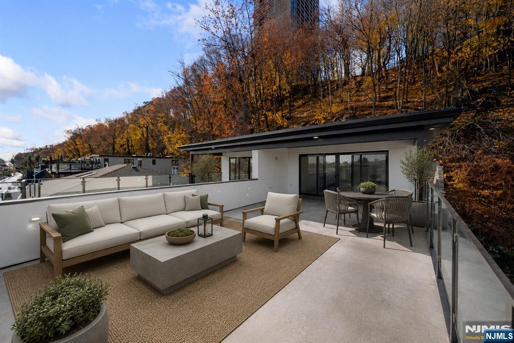 Photo 1 of Single family home for sale at 728 Undercliff Ave, Edgewater, NJ 07020 | MLS# 26036290 | Listing updated on 2026-10-07