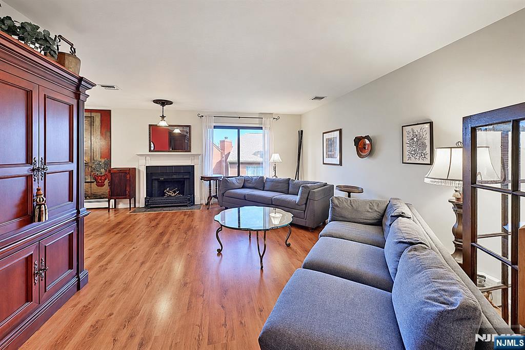 44 Hickory Hill Court - Photo 4
