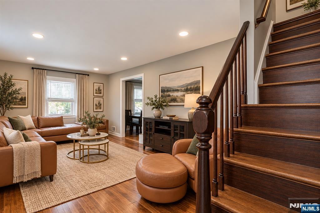 223 Baldwin Street - Photo 3