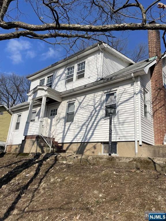 218 Brown Avenue - Photo 2
