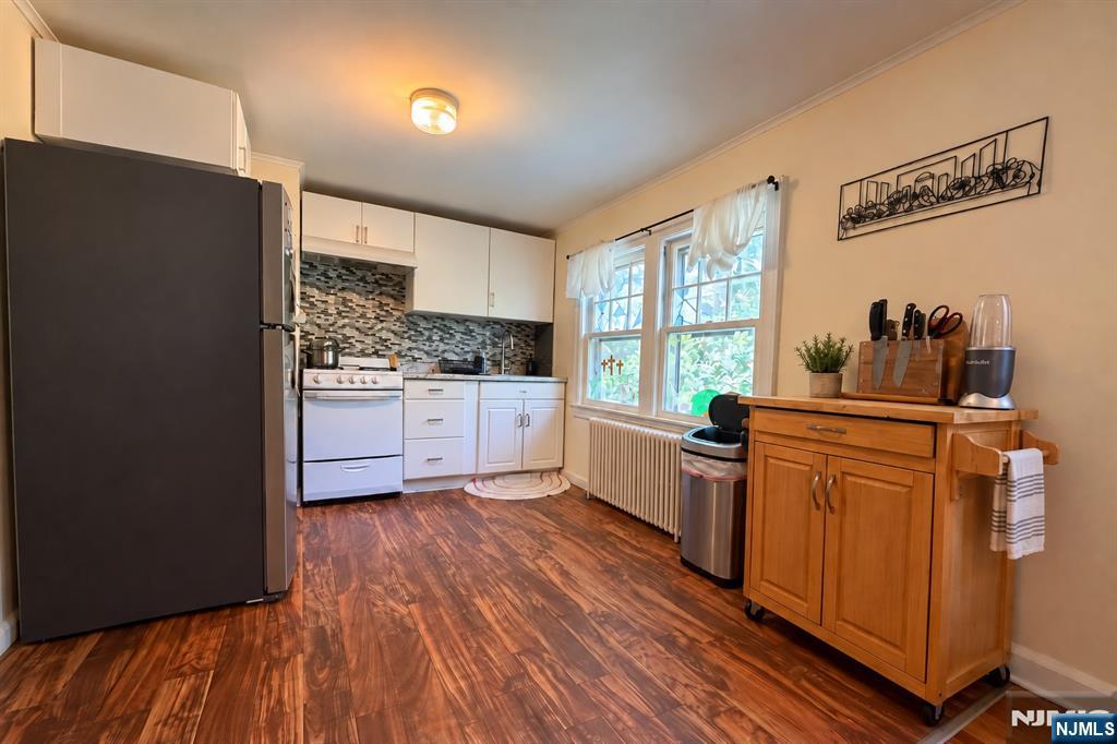 218 Brown Avenue - Photo 4