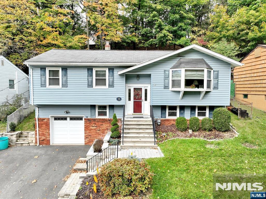 75 Hiawatha Boulevard - Photo 1