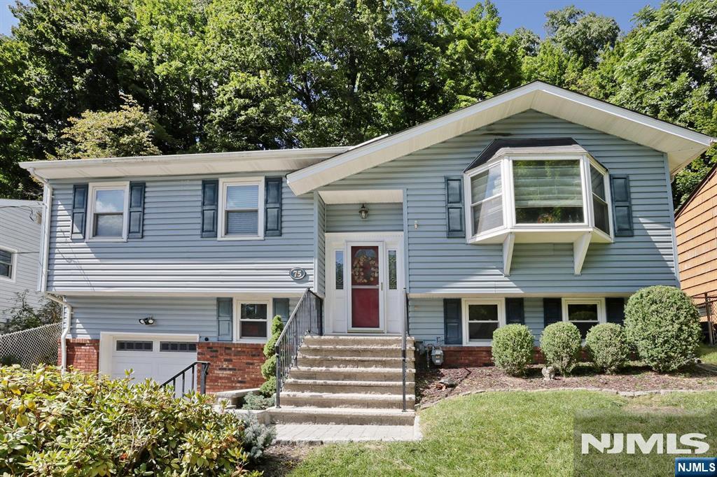 75 Hiawatha Boulevard - Photo 2